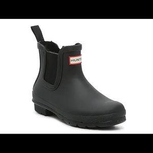 Women’s black Hunter Chelsea boots